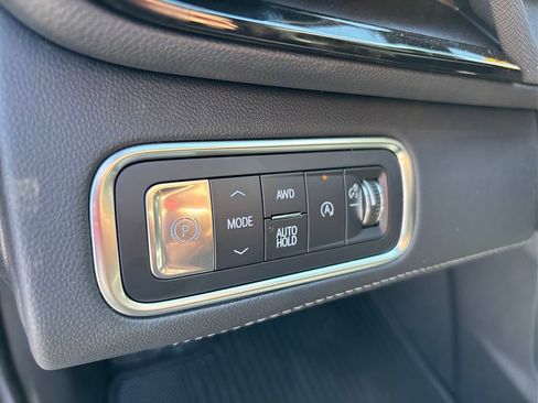 Used 2025 Buick Enclave Preferred w/ LPO, All-Weather Package image 35