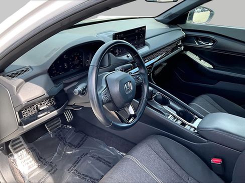 Used 2024 Honda Accord Sport image 17