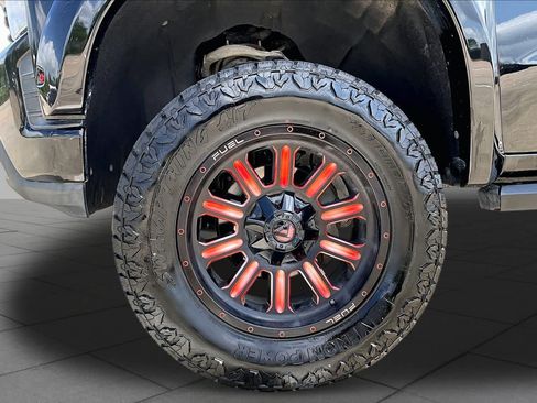 Used 2019 Chevrolet Silverado 1500 Custom Trail Boss w/ Custom Convenience Package AWD/4WD image 10