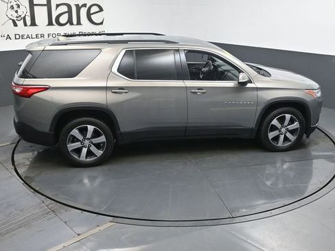 Used 2019 Chevrolet Traverse LT w/ LT Premium Package FWD image 38