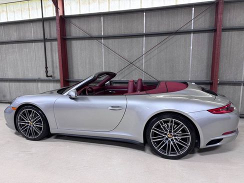 Used 2018 Porsche 911 Carrera 4 AWD/4WD image 8
