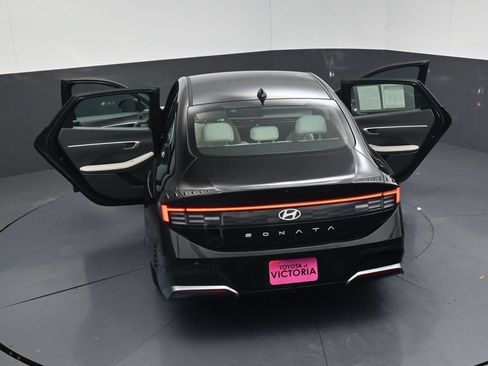Used 2025 Hyundai Sonata SEL FWD image 32