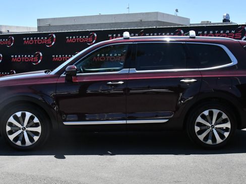 Used 2022 Kia Telluride S AWD/4WD image 4