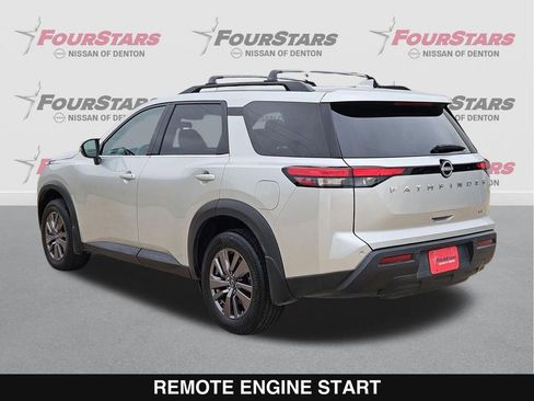 Used 2023 Nissan Pathfinder SV FWD image 7