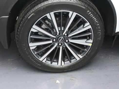 New 2026 Nissan Pathfinder Platinum w/ Lighting Package AWD/4WD image 5
