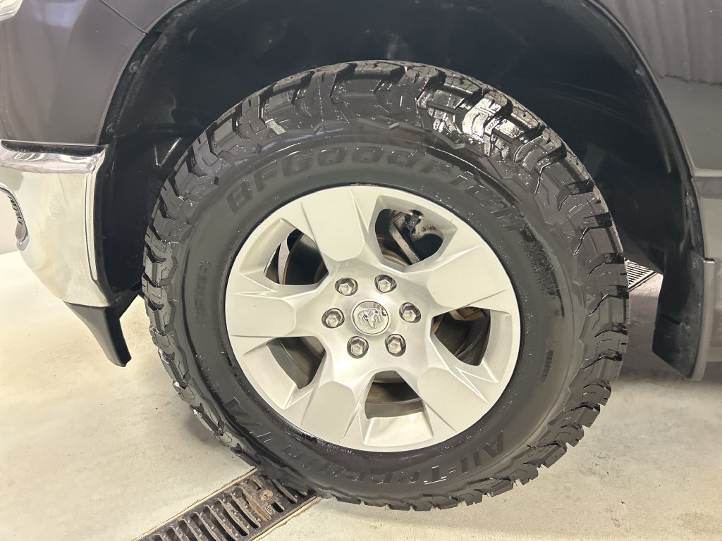 Used 2023 RAM 1500 Big Horn AWD/4WD image 9