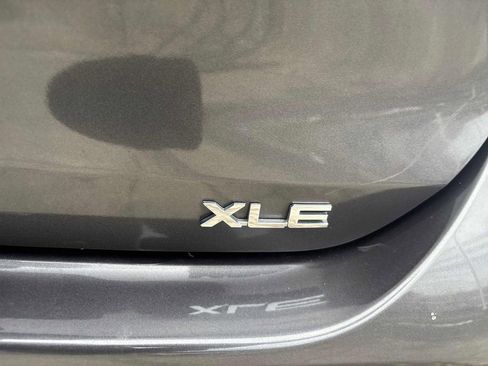 Used 2024 Toyota Highlander XLE image 44