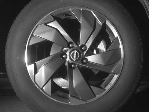 Used 2025 Nissan Rogue SV image 13