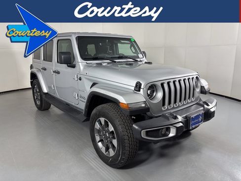 Used 2022 Jeep Wrangler Unlimited Sahara AWD/4WD image 1