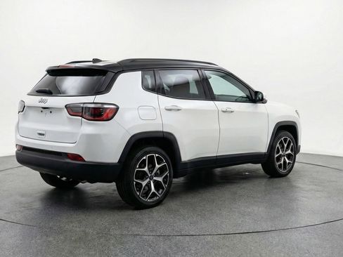 Used 2025 Jeep Compass Limited AWD/4WD image 9