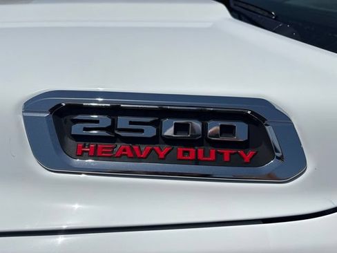 New 2026 RAM 2500 Laramie AWD/4WD image 11