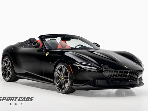 Used 2025 Ferrari Roma Spider RWD image 1