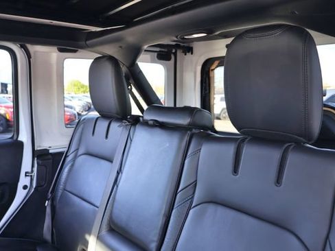 Used 2024 Jeep Wrangler High Altitude AWD/4WD image 16