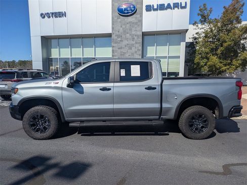 Used 2023 Chevrolet Silverado 1500 ZR2 w/ Technology Package image 8