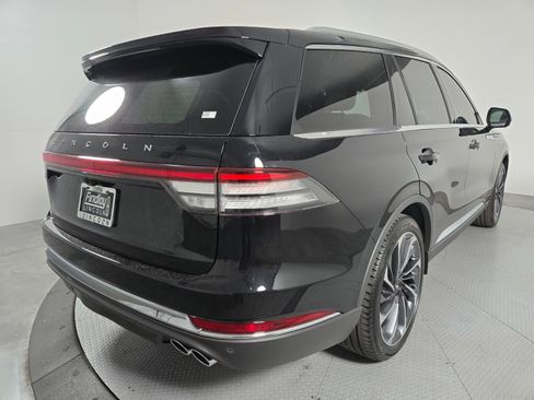 New 2026 Lincoln Aviator Reserve AWD/4WD image 4