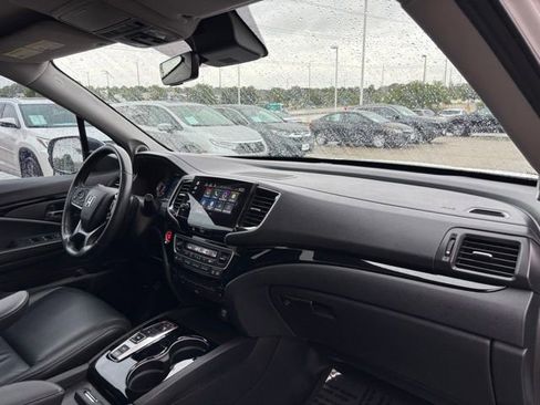 Used 2021 Honda Pilot Touring image 21