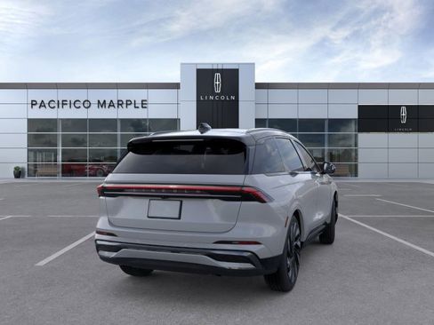 New 2026 Lincoln Nautilus Reserve w/ Jet Appearance Package image 8