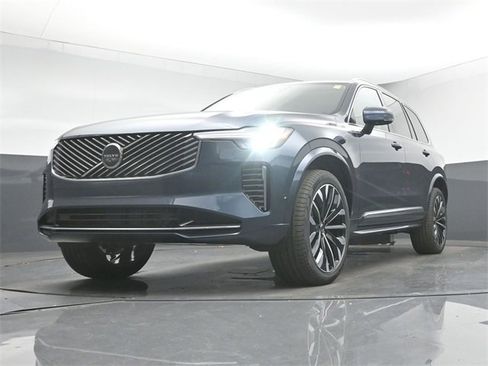 New 2026 Volvo XC90 B6 Ultra image 38