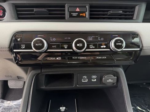 Used 2023 Honda Pilot EX-L image 25