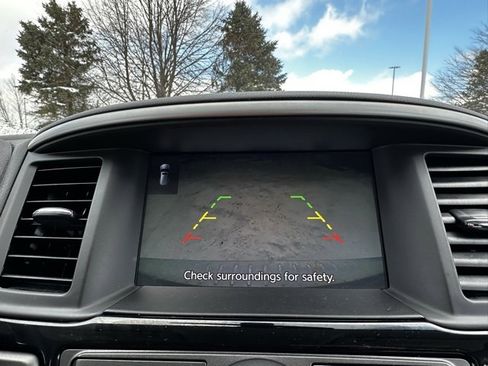 Certified 2019 Nissan Pathfinder SV image 19