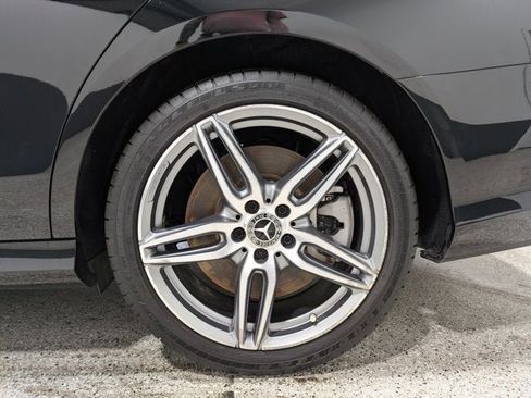 Used 2018 Mercedes-Benz E 400 4MATIC Sedan image 10