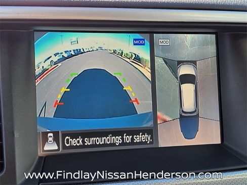 Used 2020 Nissan Pathfinder SL image 25