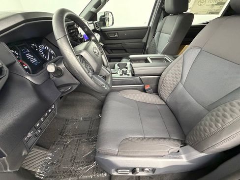 New 2026 Toyota Tundra SR5 AWD/4WD image 17