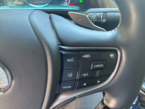 Used 2021 Lexus ES 350 w/ Premium Package FWD image 11