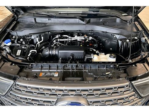 Used 2024 Ford Explorer XLT w/ Equipment Group 202A AWD/4WD image 49
