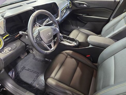 Used 2025 Chevrolet Trax ACTIV w/ Driver Confidence Package FWD image 19