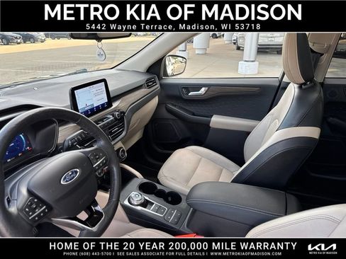 Used 2020 Ford Escape Titanium AWD/4WD image 15