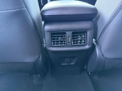 Used 2022 Toyota RAV4 LE image 14