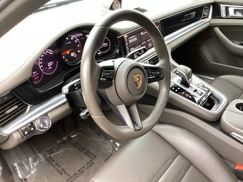 Used 2021 Porsche Panamera image 11