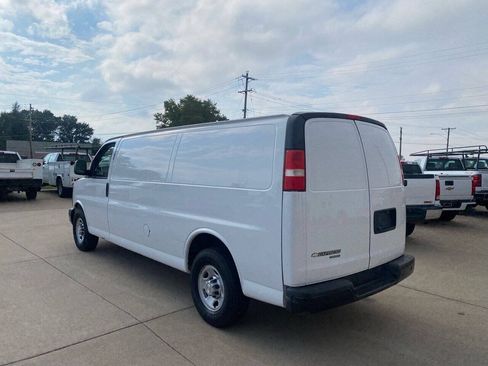 Used 2014 Chevrolet Express 3500 Extended RWD image 11