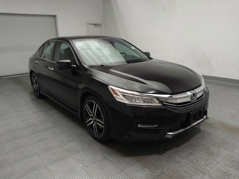 Used 2017 Honda Accord Touring image 13