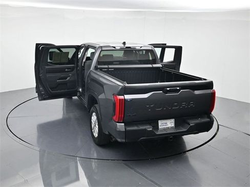 Used 2022 Toyota Tundra SR5 w/ SR5 Convenience Package image 44