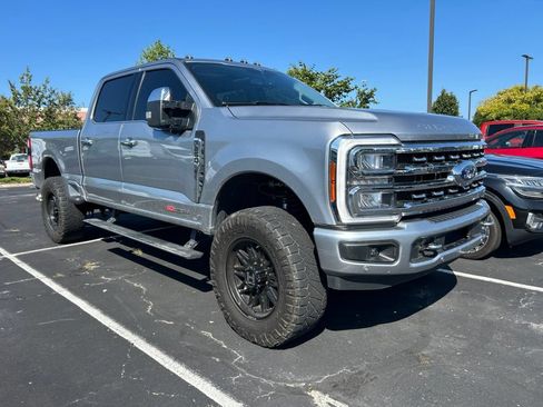 Used 2023 Ford F250 Lariat w/ Lariat Ultimate Package AWD/4WD image 2