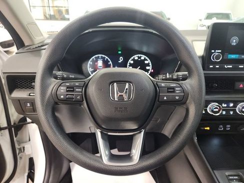 Used 2025 Honda CR-V EX image 18
