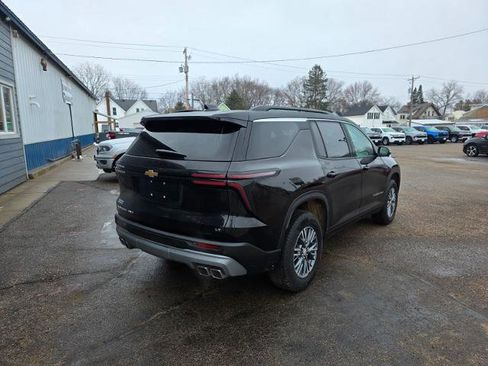 Used 2024 Chevrolet Traverse LT w/ Trailering Package image 4