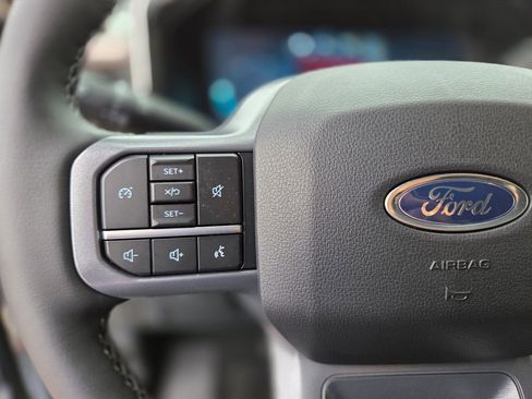 New 2026 Ford F250 Lariat w/ Black Appearance Package AWD/4WD image 23