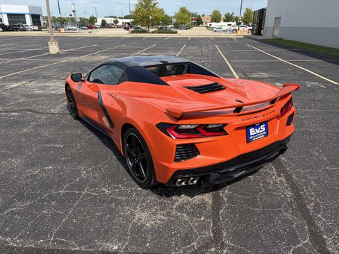 Used 2025 Chevrolet Corvette Stingray Premium Conv w/ Z51 Performance Package RWD image 4