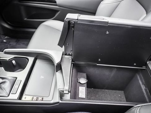 Used 2025 Lexus ES 350 w/ Premium Package FWD image 17