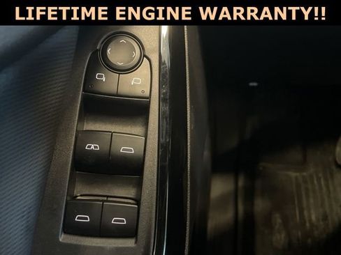 Used 2025 Chevrolet Equinox LT w/ Safety and Technology Package image 14