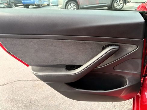 Used 2020 Tesla Model 3 Standard Range Plus image 13