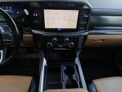 Used 2024 Ford F250 Lariat w/ Black Appearance Package AWD/4WD image 3
