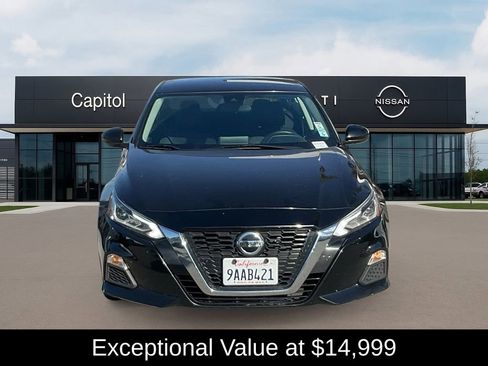 Used 2022 Nissan Altima 2.5 SV image 2