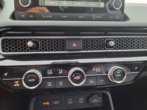 Certified 2026 Honda Civic image 8