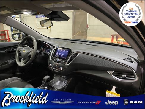 Used 2023 Chevrolet Malibu LS image 30