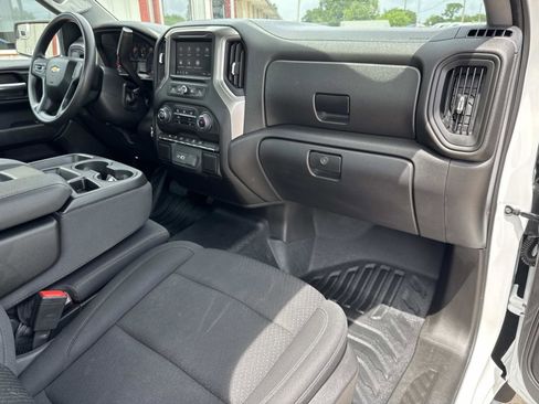 Used 2025 Chevrolet Silverado 1500 W/T RWD image 11