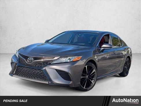 Used 2020 Toyota Camry XSE image 1